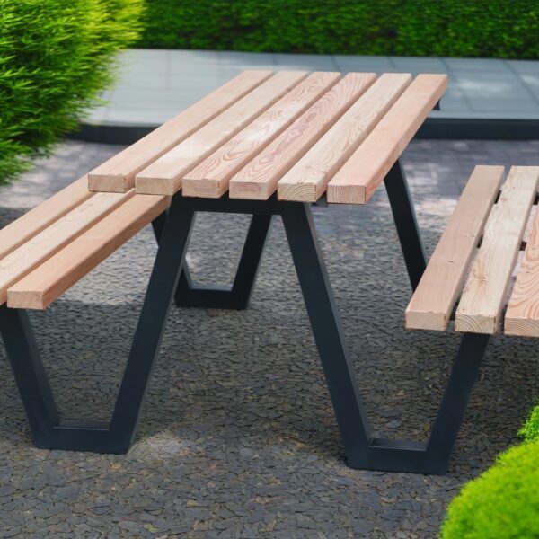 Ensembles d'assises Frigus en bois dur ou mélèze local