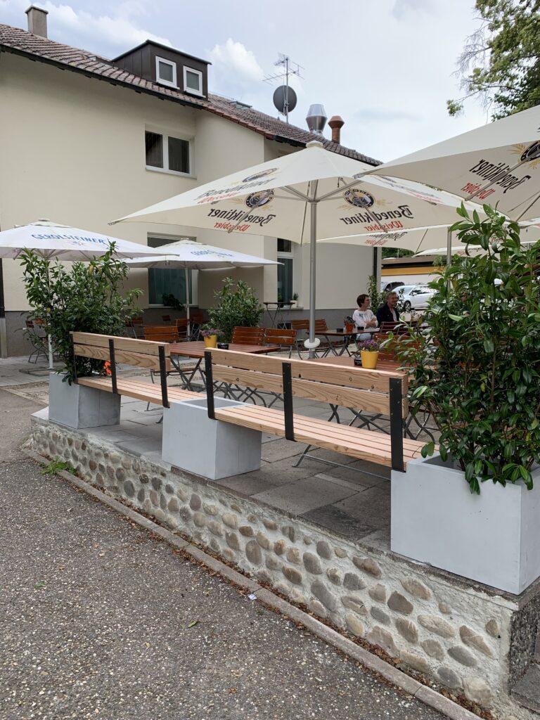 Système de bancs Primus personnalisé pour l’espace restauration