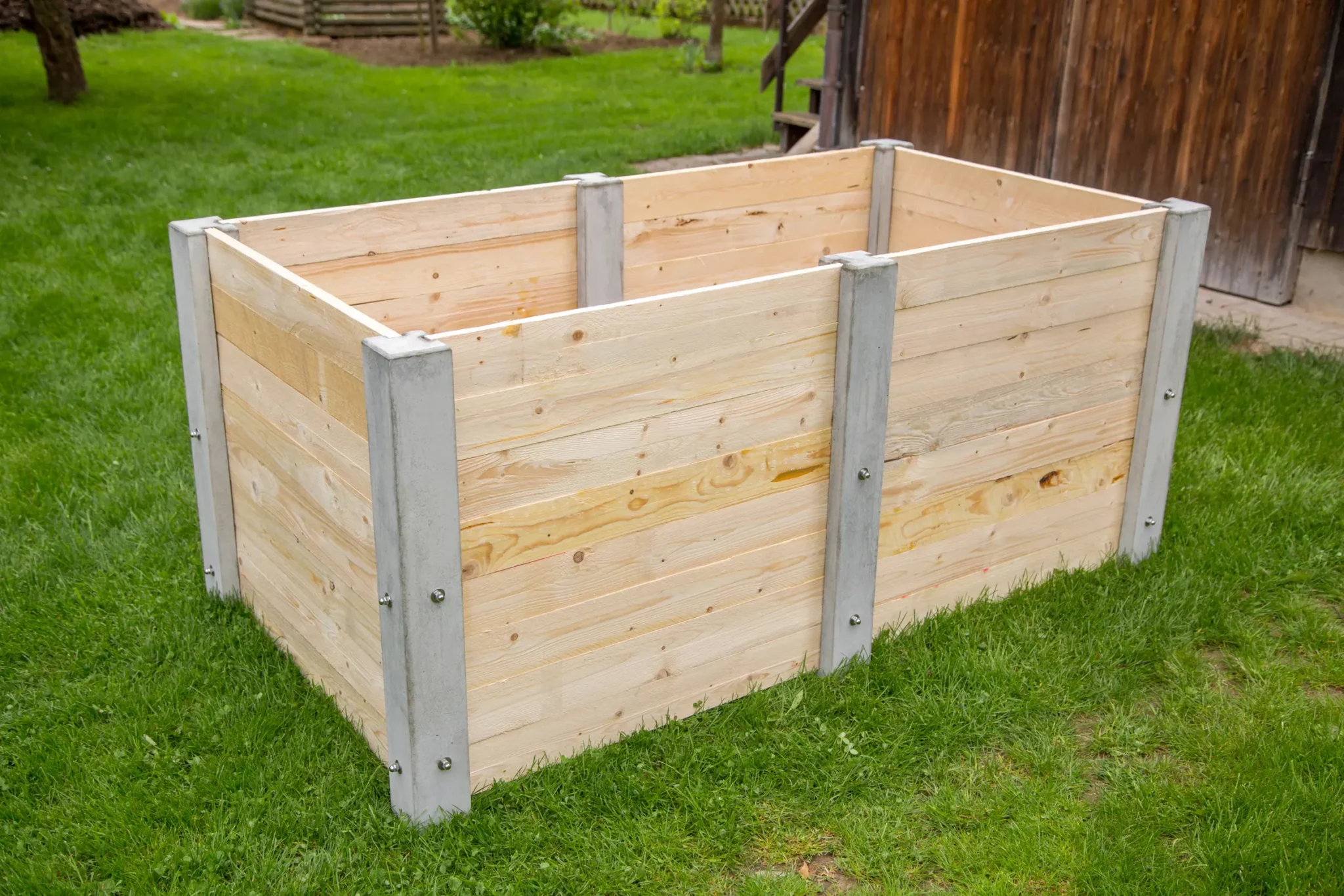 Hochbeet aus Beton Zwei Kammern für Außenbereich